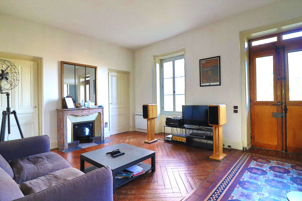 Maison à CHARBONNIERES-LES-BAINS