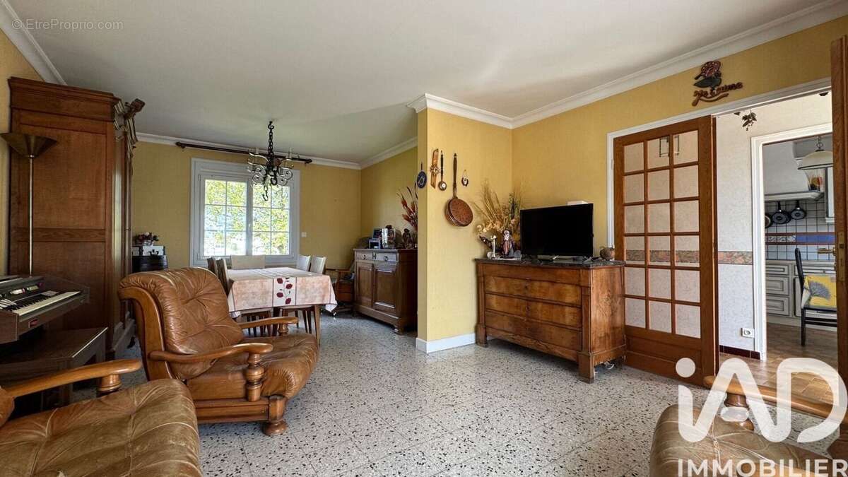 Photo 5 - Maison à MAIZIERES-LA-GRANDE-PAROISSE