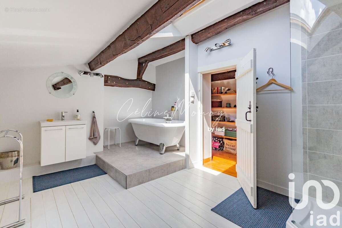 Photo 4 - Maison à SAINT-HILAIRE-LE-VOUHIS