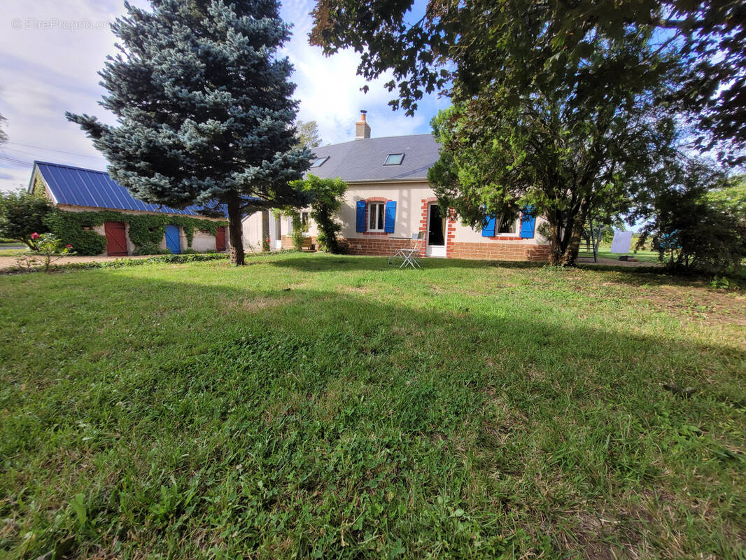 Maison à PRECIGNE