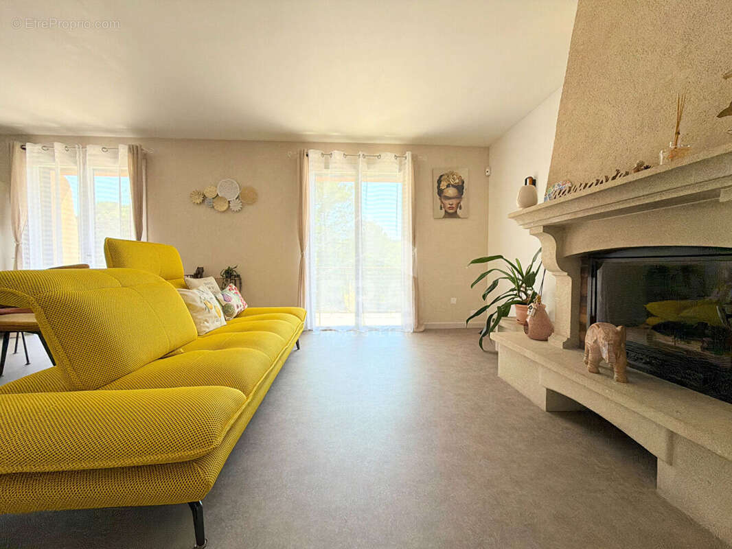 Maison à JOUQUES