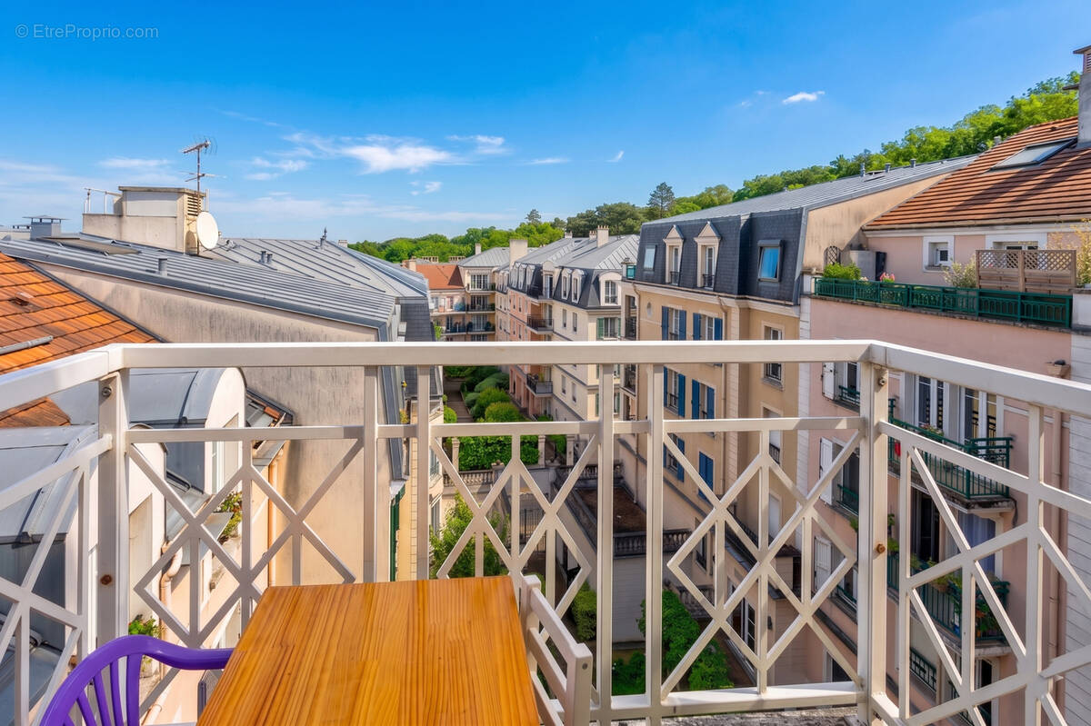 Appartement à LE PLESSIS-ROBINSON