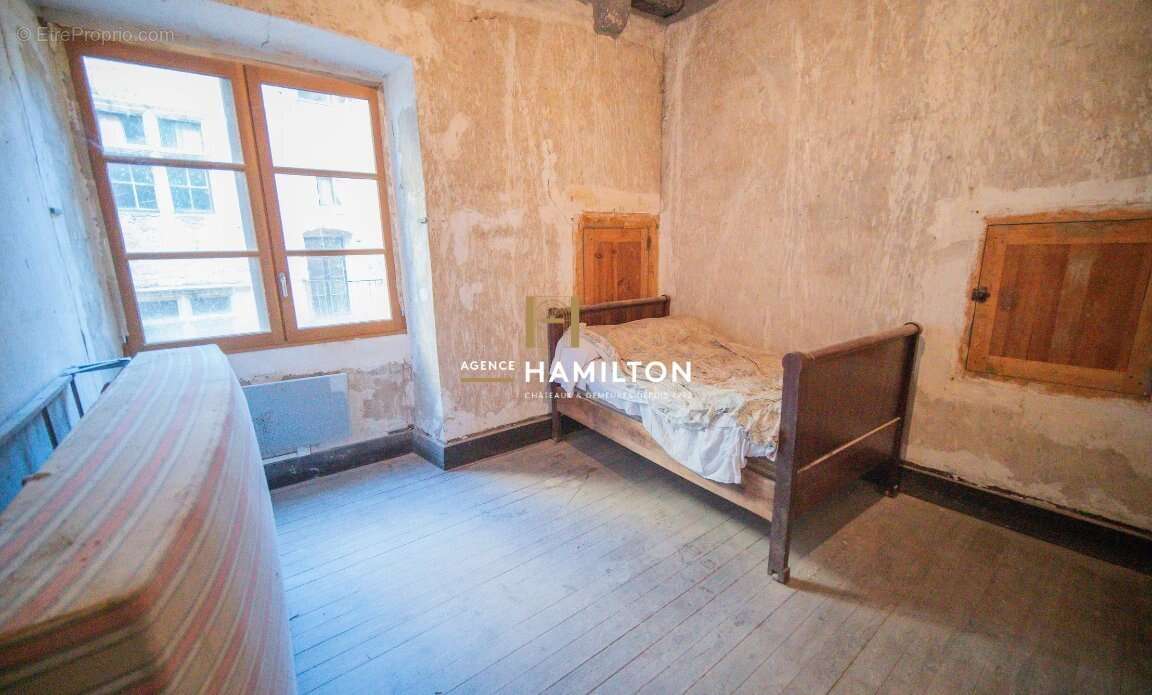 Maison à CORDES-SUR-CIEL