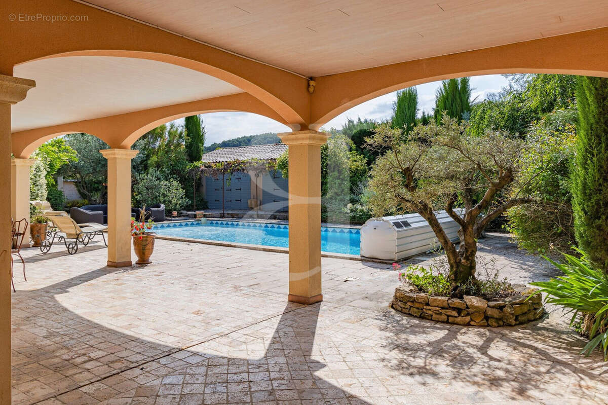 Maison à VAISON-LA-ROMAINE