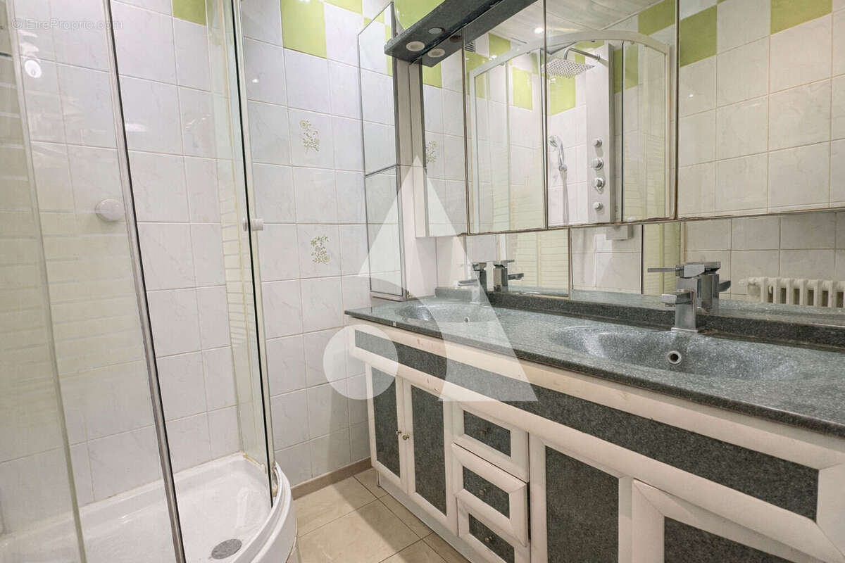 Appartement à SAINT-DENIS