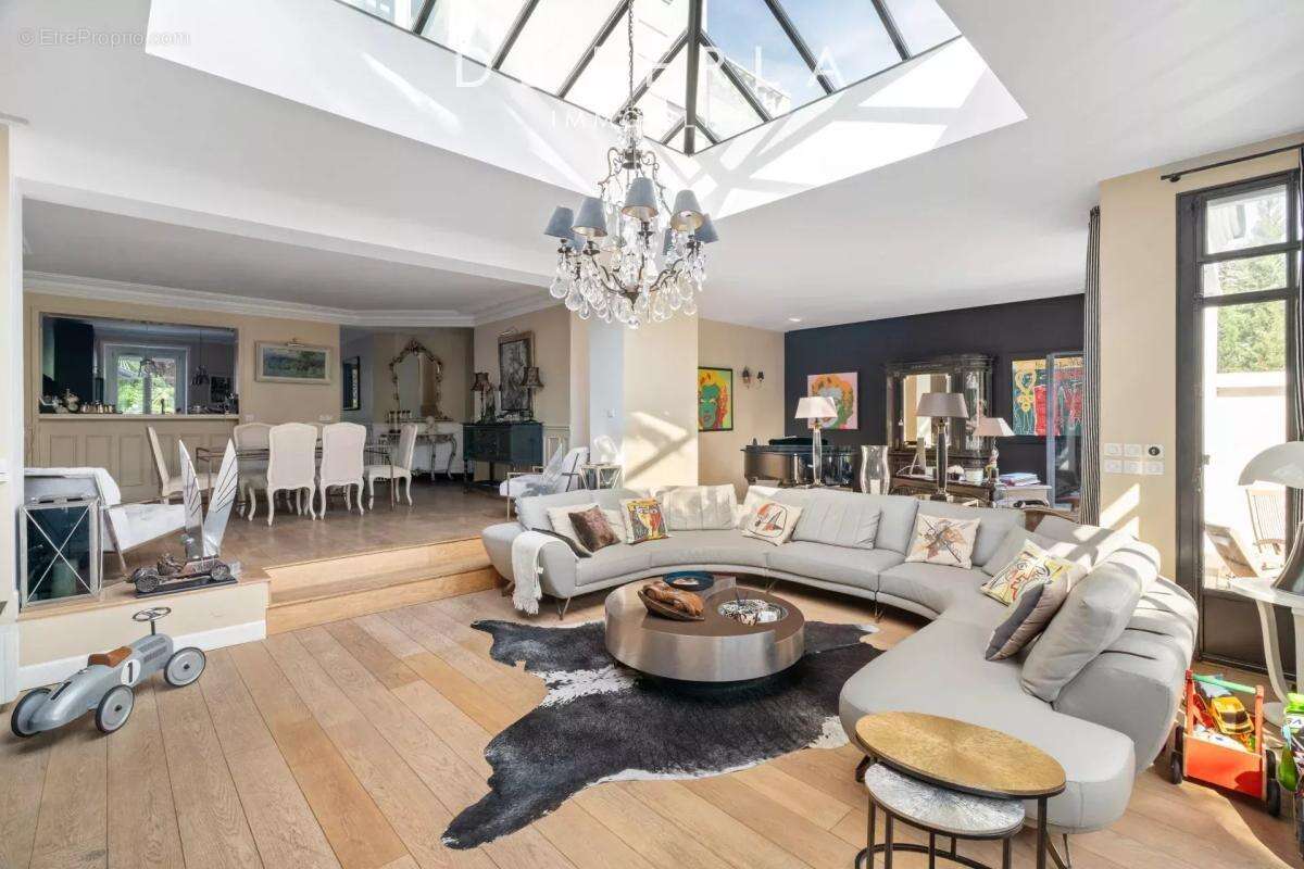 Maison à SAINT-MAUR-DES-FOSSES