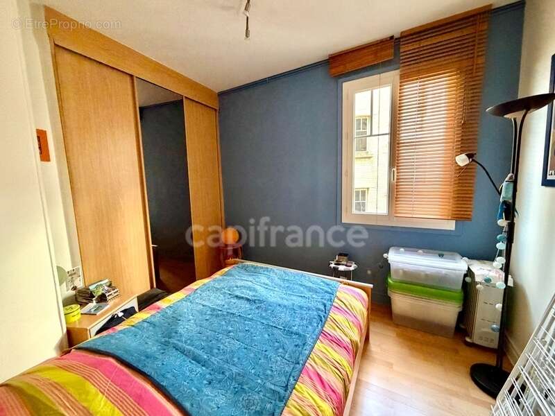 Appartement à COURBEVOIE