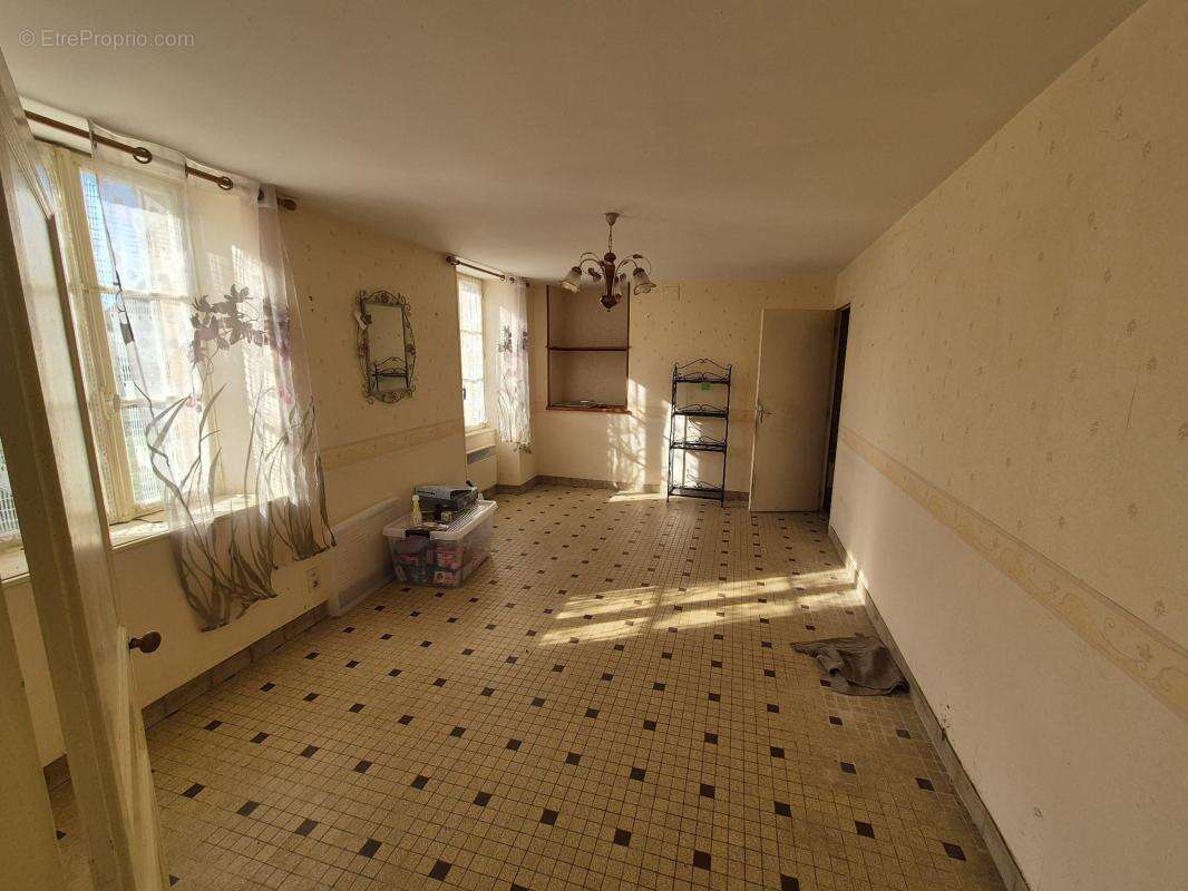 Maison à LA BERTHENOUX