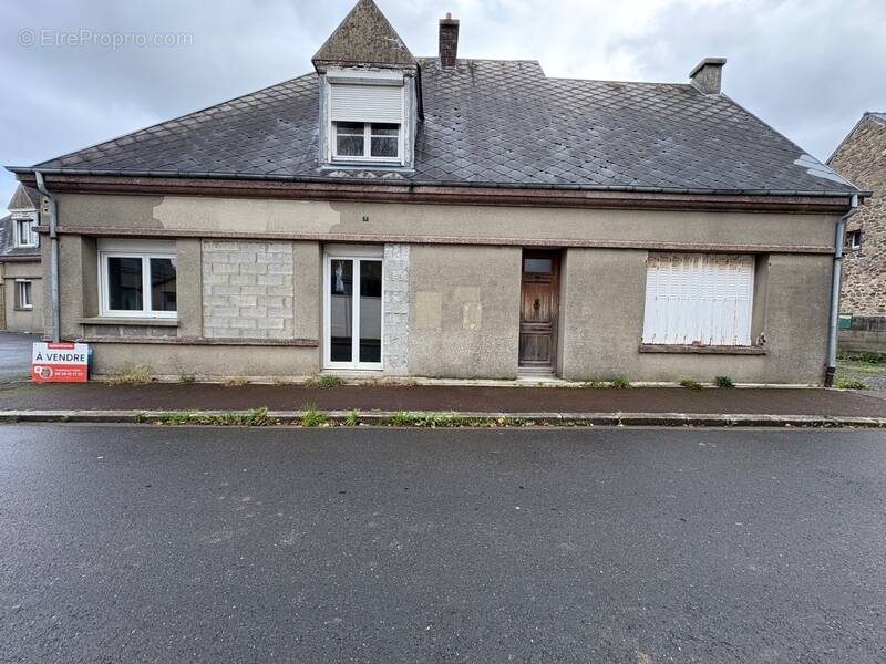 Maison à LA CHAPELLE-EN-JUGER