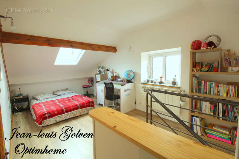 Maison à vendre de 110 m² à SEVERAC LE CHATEAU (12) - photo 10
