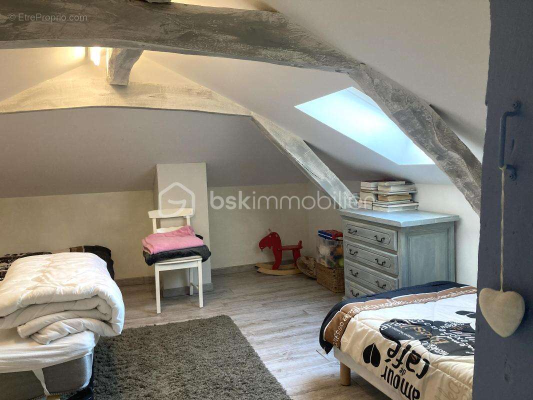 Maison à VILLECOMTAL-SUR-ARROS