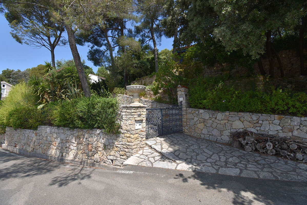 Maison à SAINT-RAPHAEL