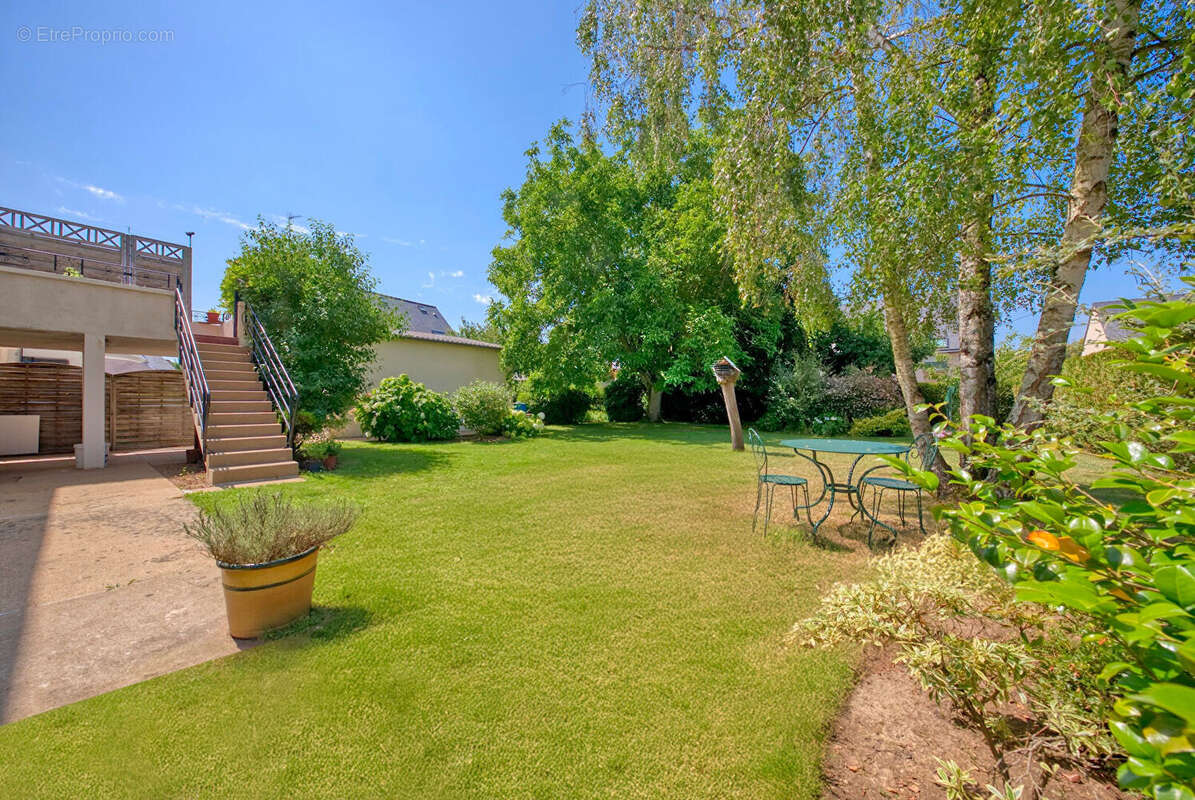Maison à CHARTRES-DE-BRETAGNE