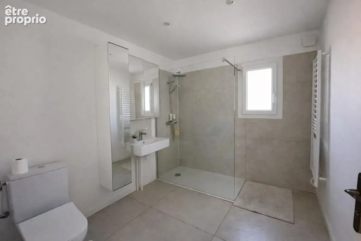 Maison 7 pièces 198 m² à vendre à Cuers (83390) - photo 11