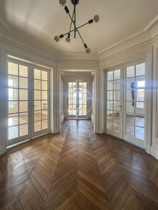 Appartement à LA MADELEINE