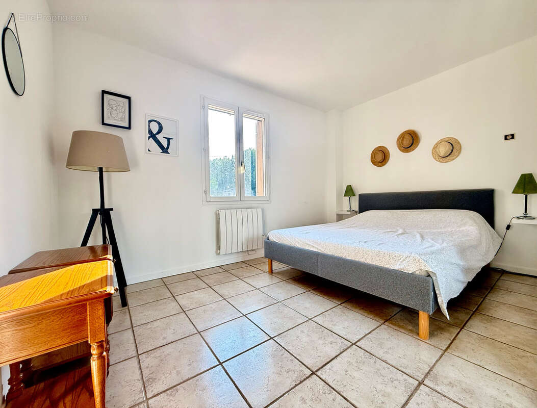 Maison à SOLLIES-TOUCAS