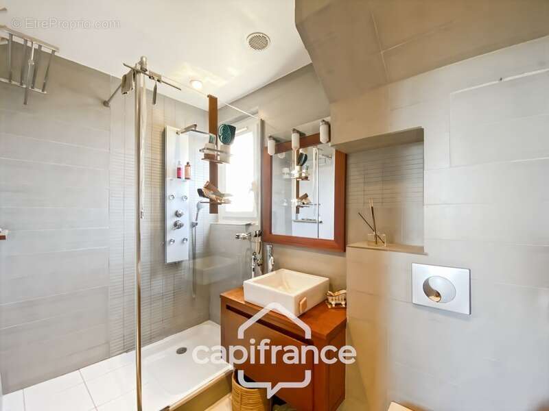 Appartement à SAINT-THIBAULT-DES-VIGNES