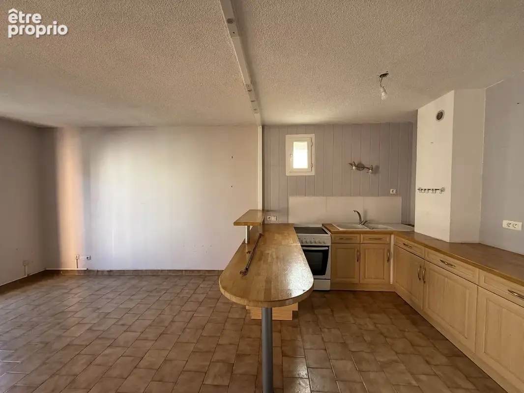 Appartement T4 avec balcon,ascenceur, cave et parking - photo 2