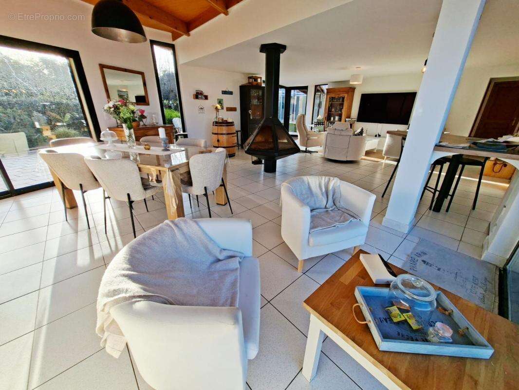 Maison à LOCQUIREC