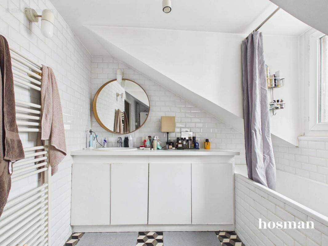 Studio 26 m² - Dernier étage traversant - Rue Saint-Jean, Paris - photo 18