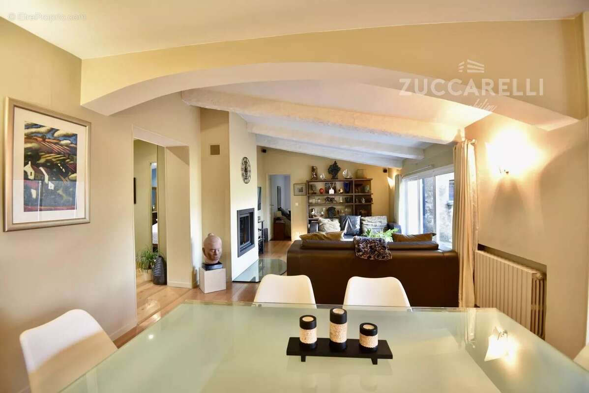 Maison à COLOMARS