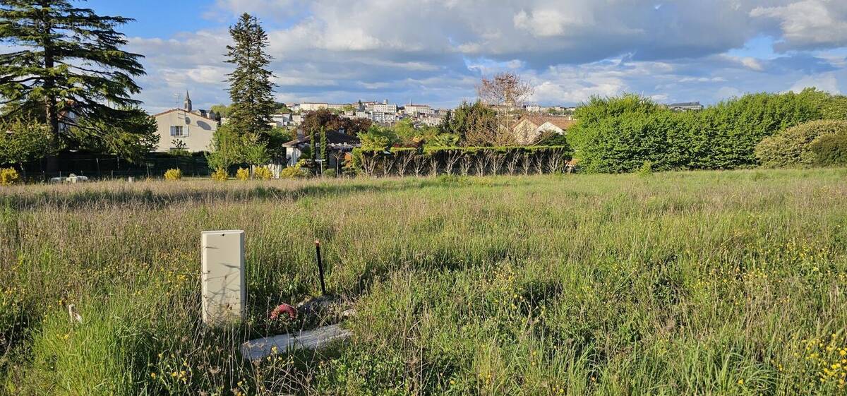 Terrain à ANGOULEME