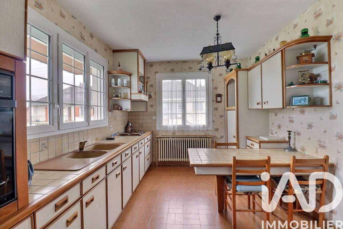 Photo 3 - Maison à ROCHECORBON