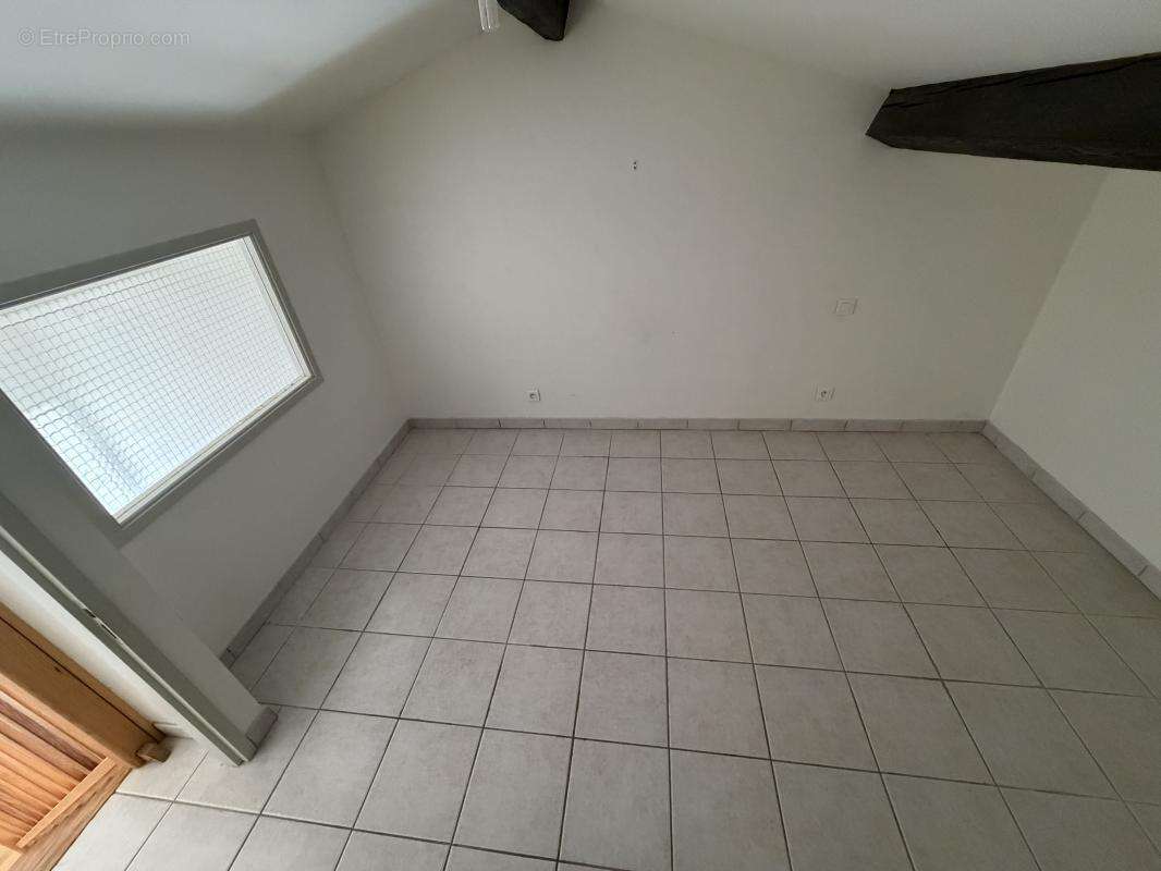 Appartement à THEZAN-DES-CORBIERES