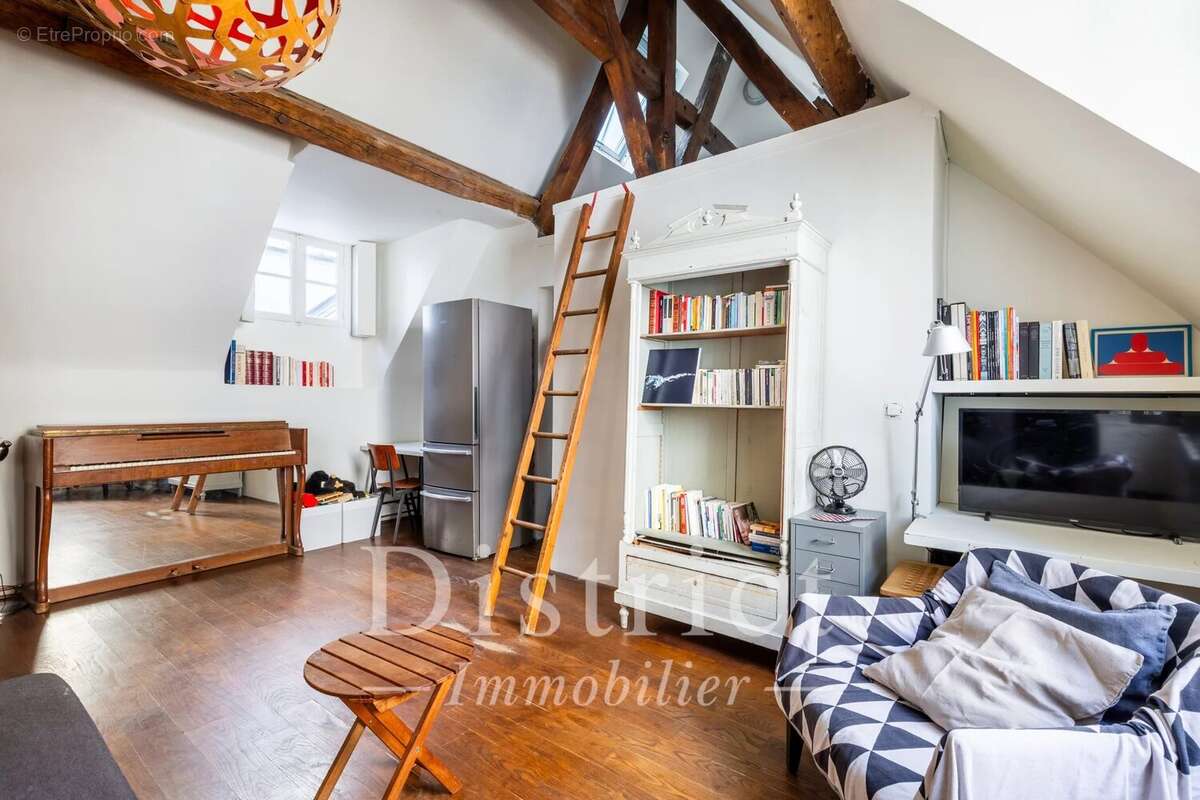Appartement à PARIS-3E