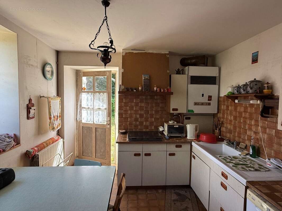 Maison à CROZON-SUR-VAUVRE