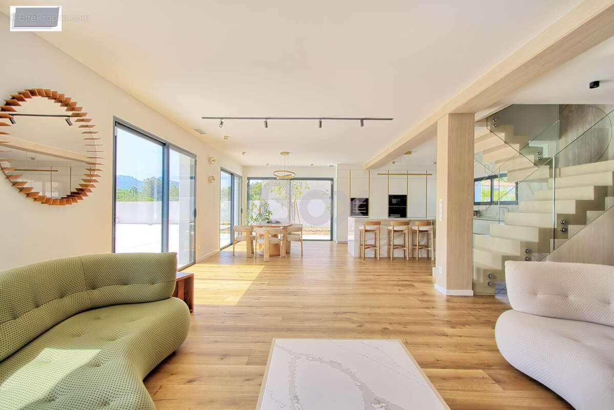 Villa contemporaine d'exception (2025)   La Crau - photo 3