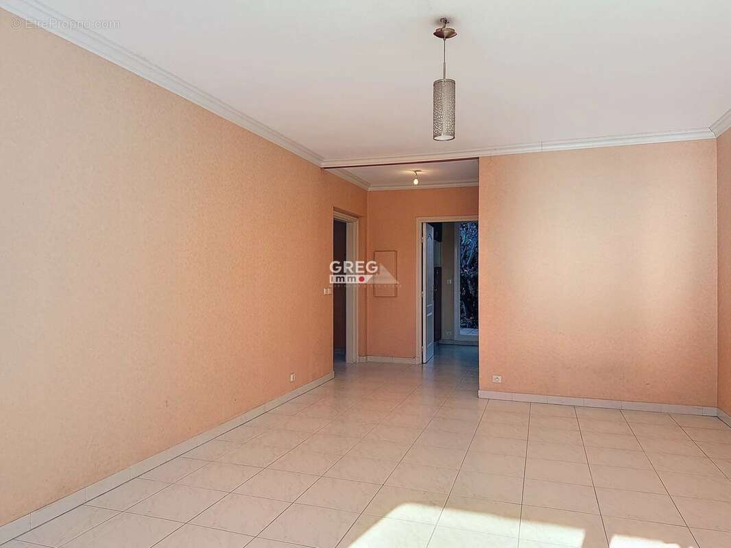 Appartement à VILLENEUVE-LOUBET