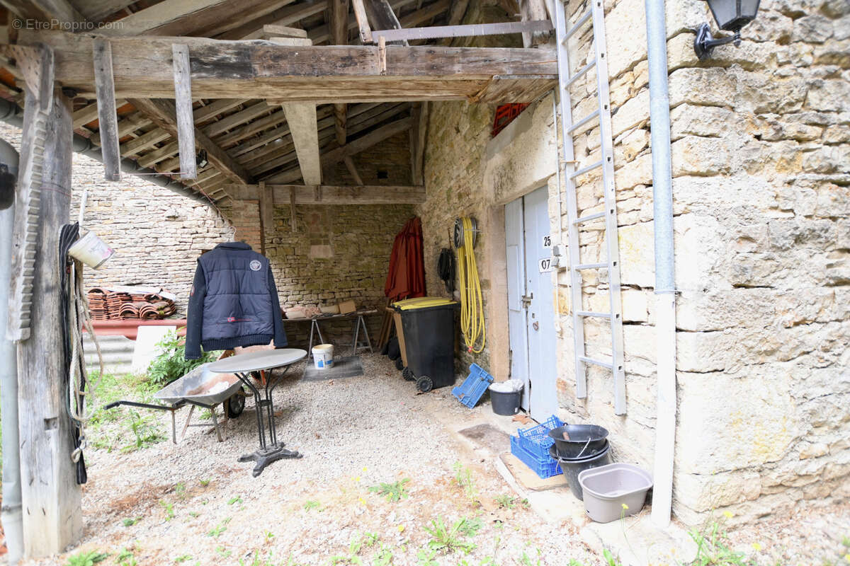 Maison à L'ISLE-SUR-SEREIN
