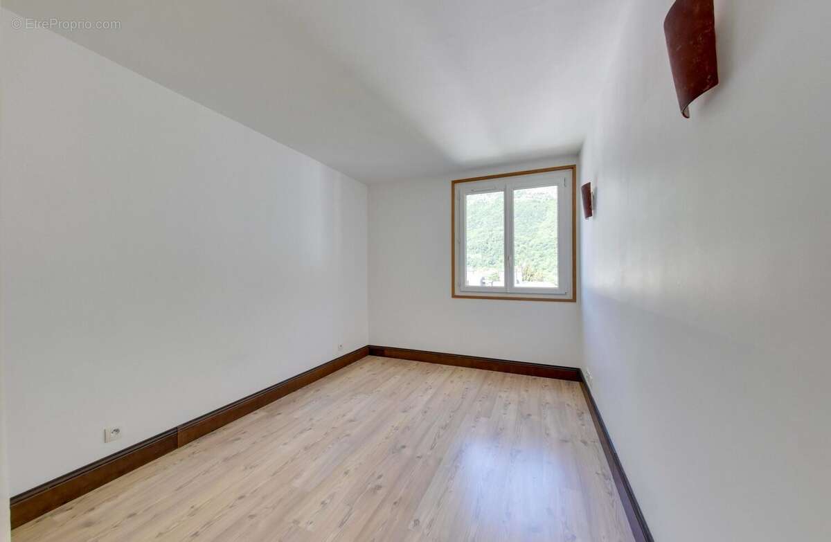 Appartement à SAINT-EGREVE