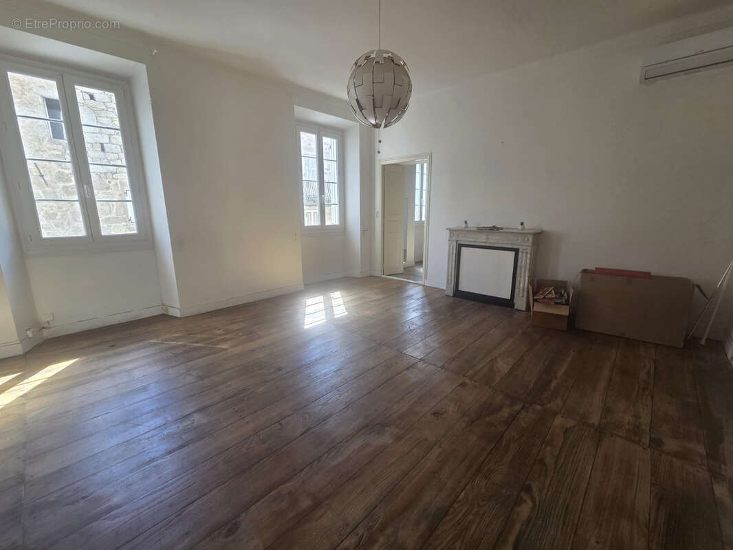 Appartement à SAINTE-LUCIE-DE-TALLANO