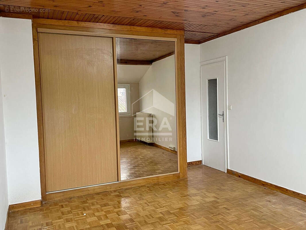 Maison à SARTROUVILLE