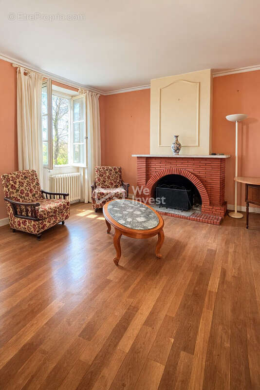 Maison à PUYLAROQUE