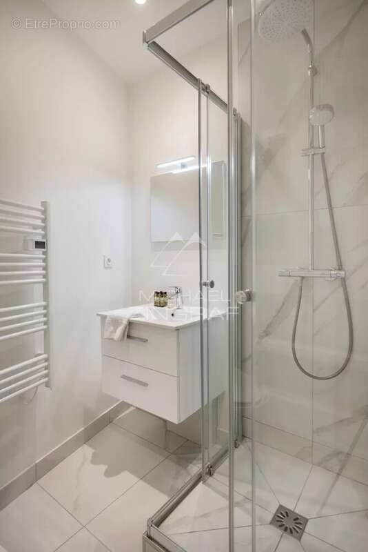 Appartement à PARIS-7E