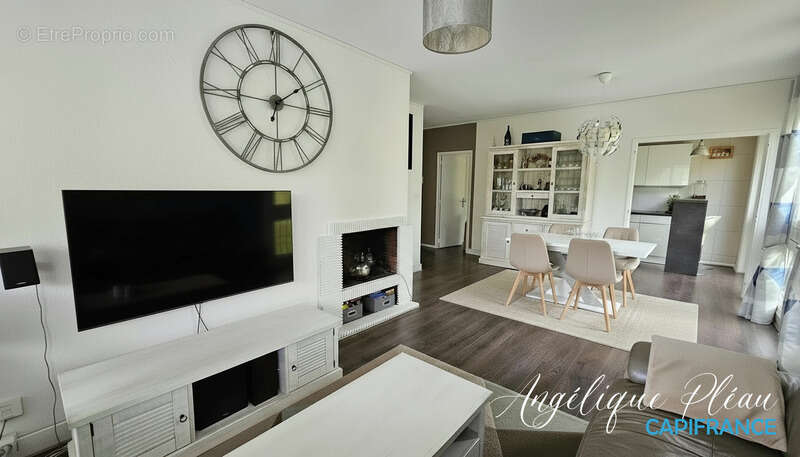 Appartement à FONTENAY-LE-FLEURY