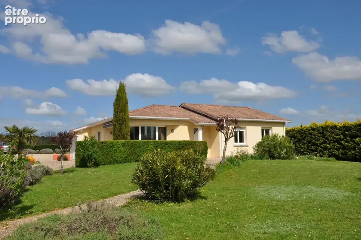 Maison à SAINT-ASTIER