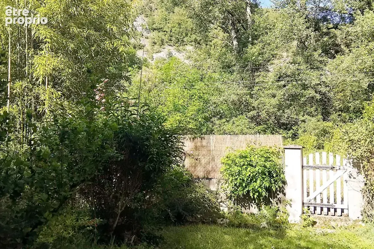 Dégagnac (46340): Maison en pierre du 19e siècle, 4 pièces, 2 chambres, garage, terrain 637?m² - photo 18