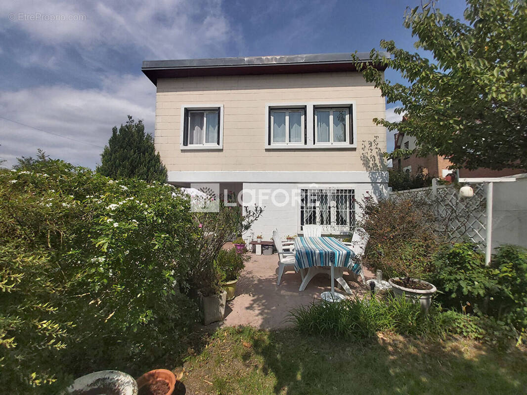 Maison à VILLEMOMBLE