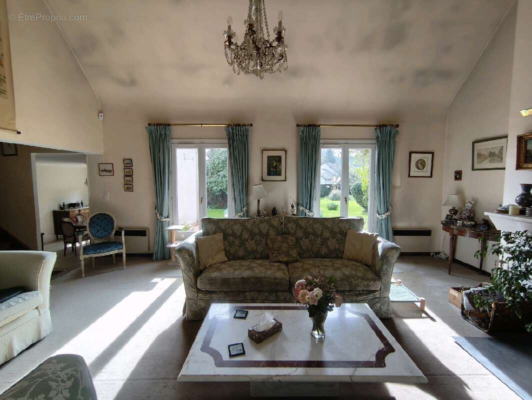 Maison à NESLES-LA-VALLEE