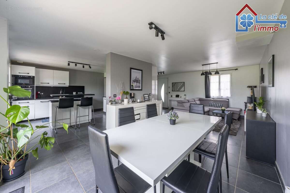 Maison à BETON-BAZOCHES