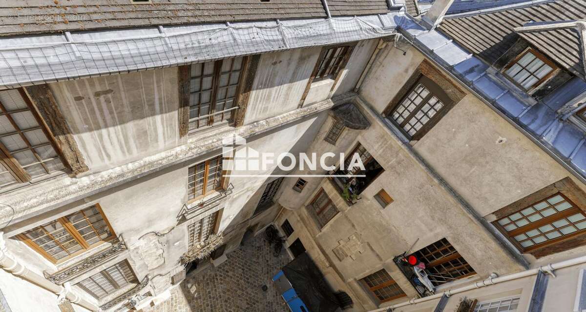 Appartement à PARIS-4E