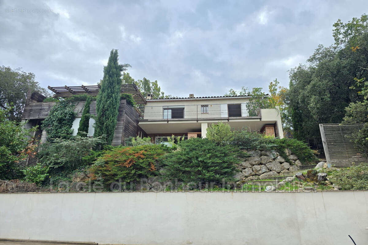 Maison à ESPARRON-DE-VERDON