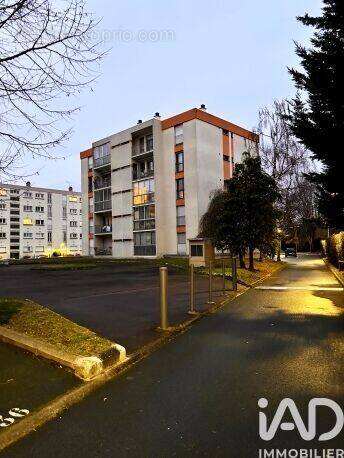 Photo 1 - Appartement à CHEVILLY-LARUE