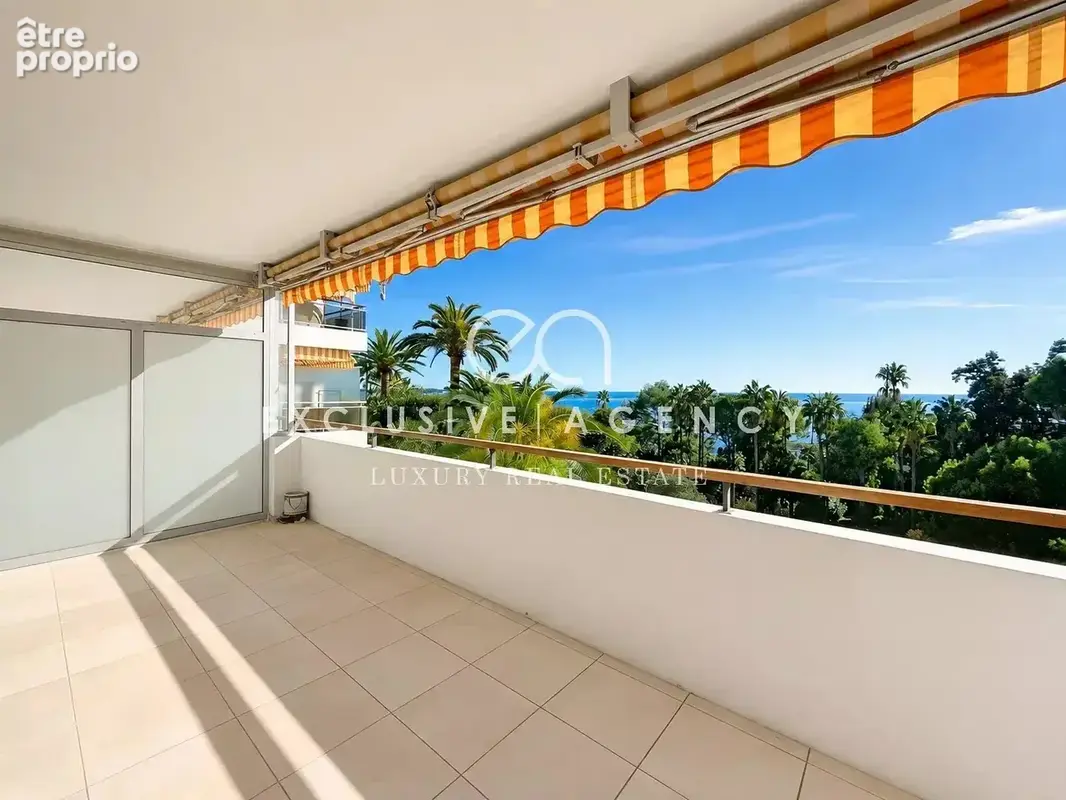Appartement à VALLAURIS