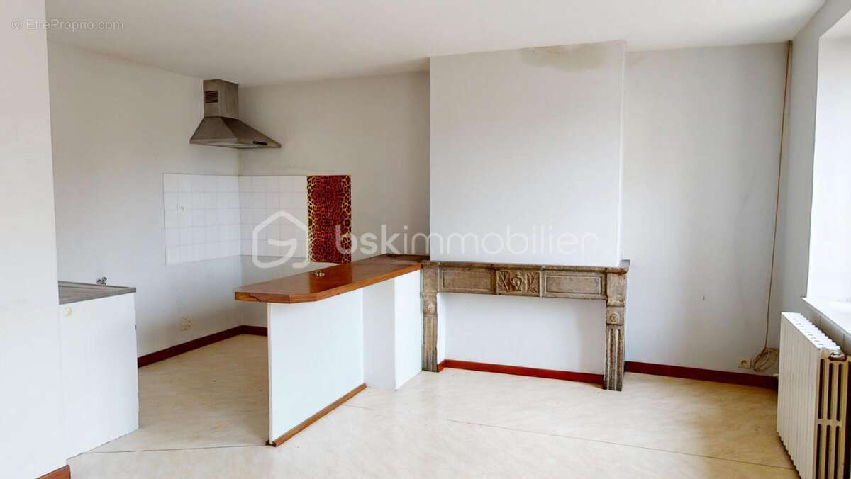 Appartement à FOUGEROLLES