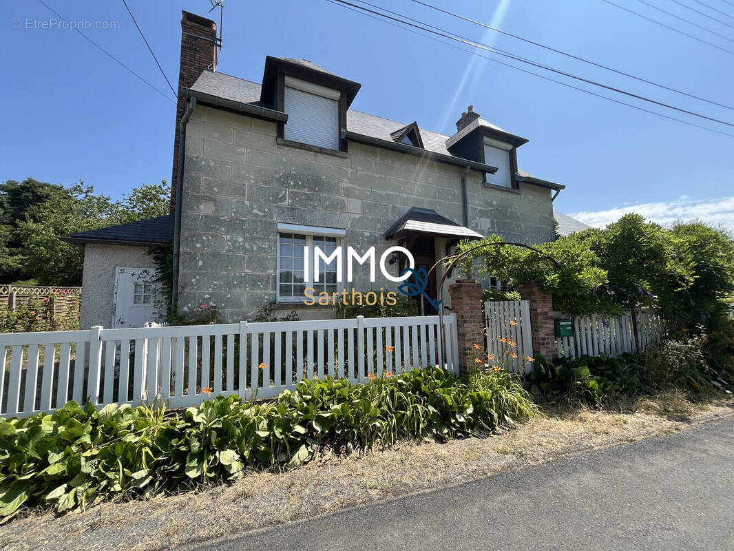 Maison à LA CHARTRE-SUR-LE-LOIR